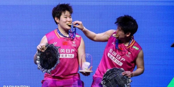 全英赛王祉怡、谭宁/刘圣书登顶，携手打破国羽两单项七年冠军荒